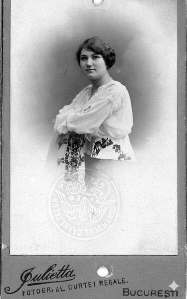 File:1911 (Diolica 18 ani Mama 18 ani).jpg